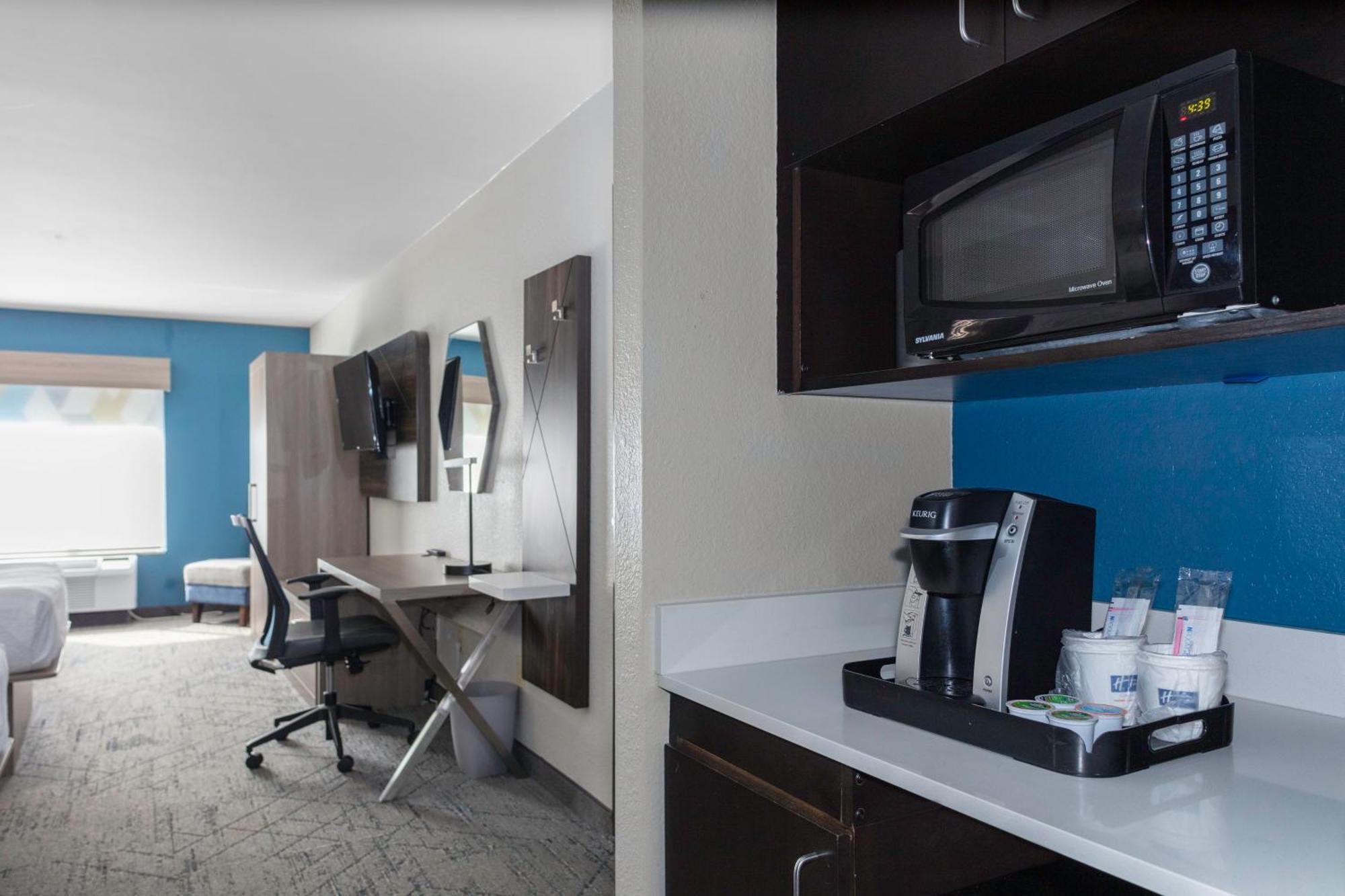 Holiday Inn Express & Suites Roanoke Rapids By Ihg Exteriör bild