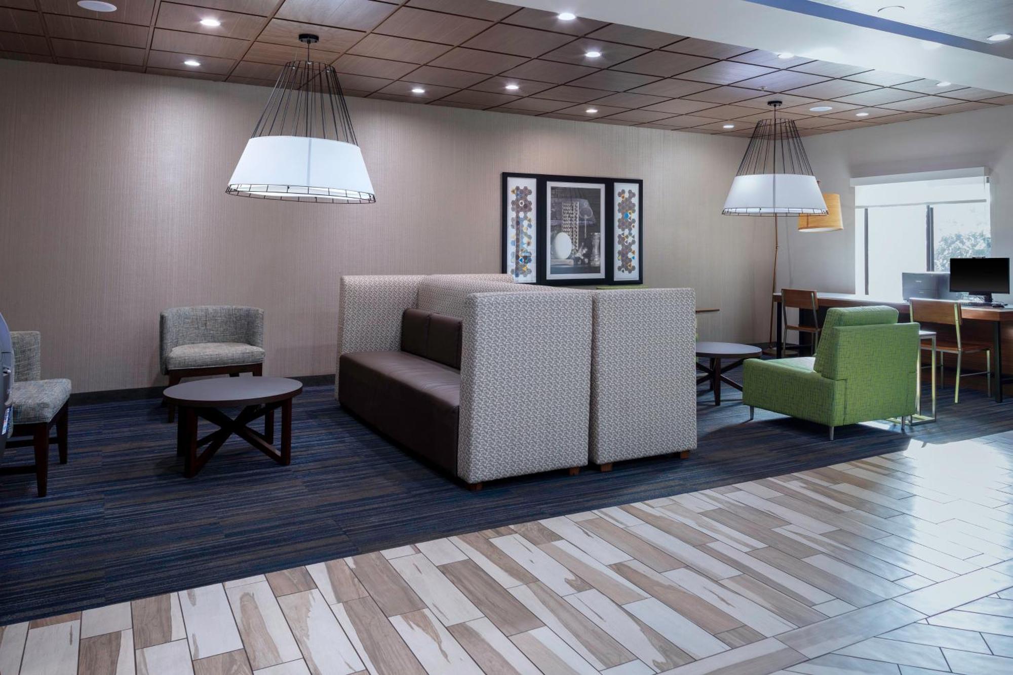 Holiday Inn Express & Suites Roanoke Rapids By Ihg Exteriör bild