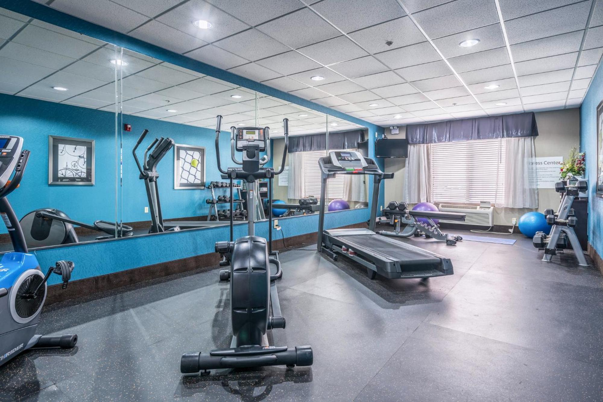 Holiday Inn Express & Suites Roanoke Rapids By Ihg Exteriör bild