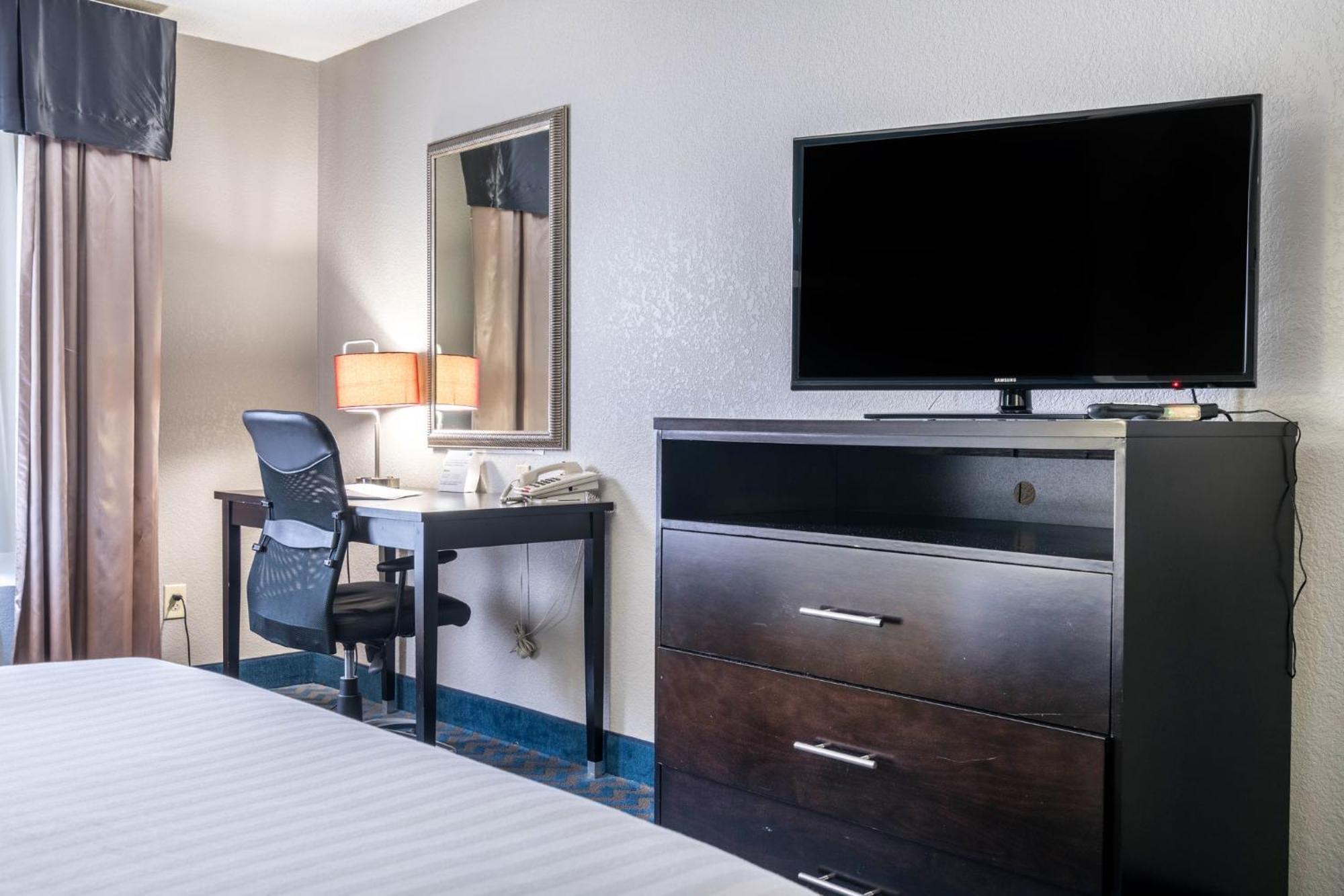 Holiday Inn Express & Suites Roanoke Rapids By Ihg Exteriör bild