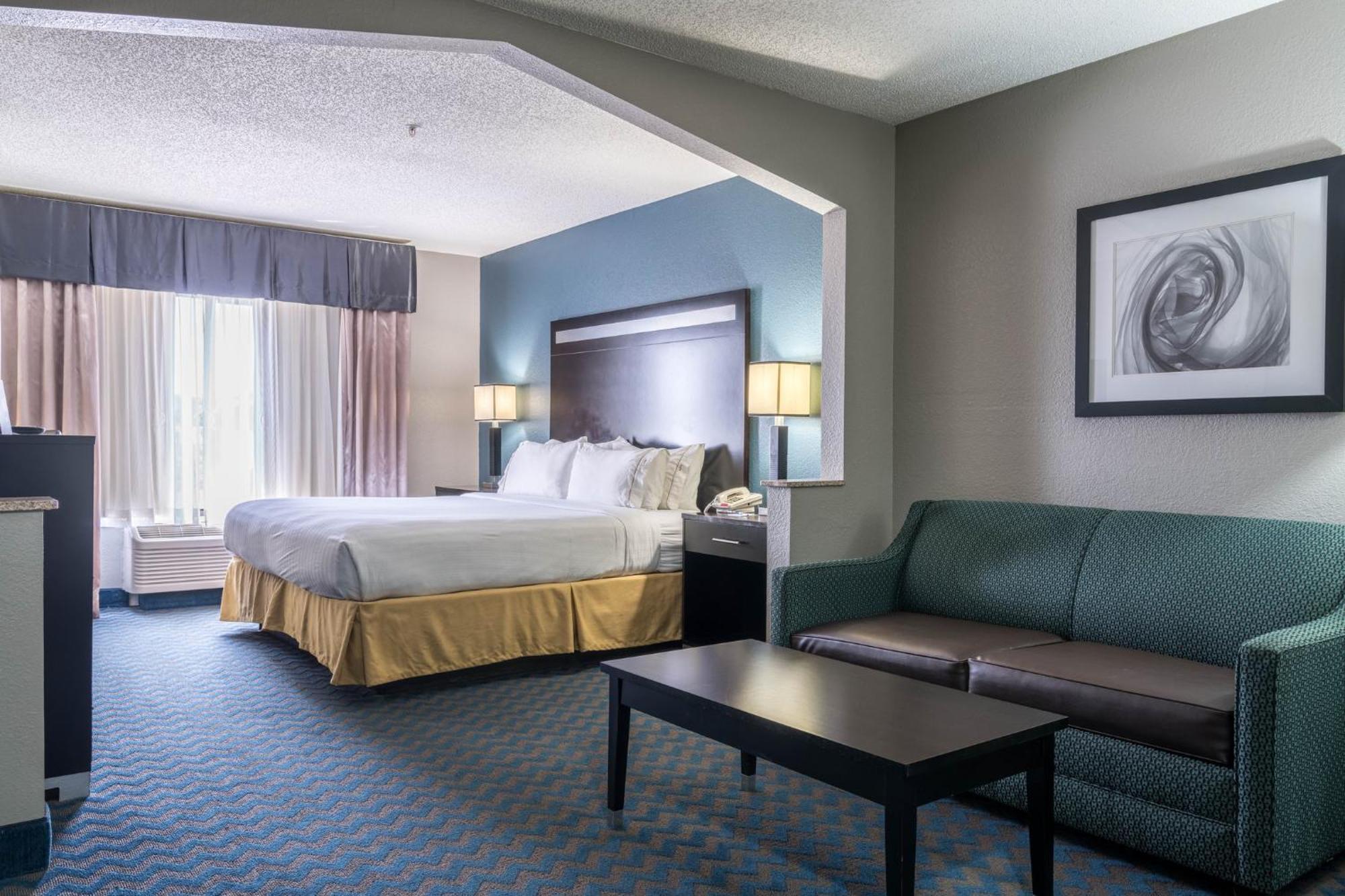 Holiday Inn Express & Suites Roanoke Rapids By Ihg Exteriör bild